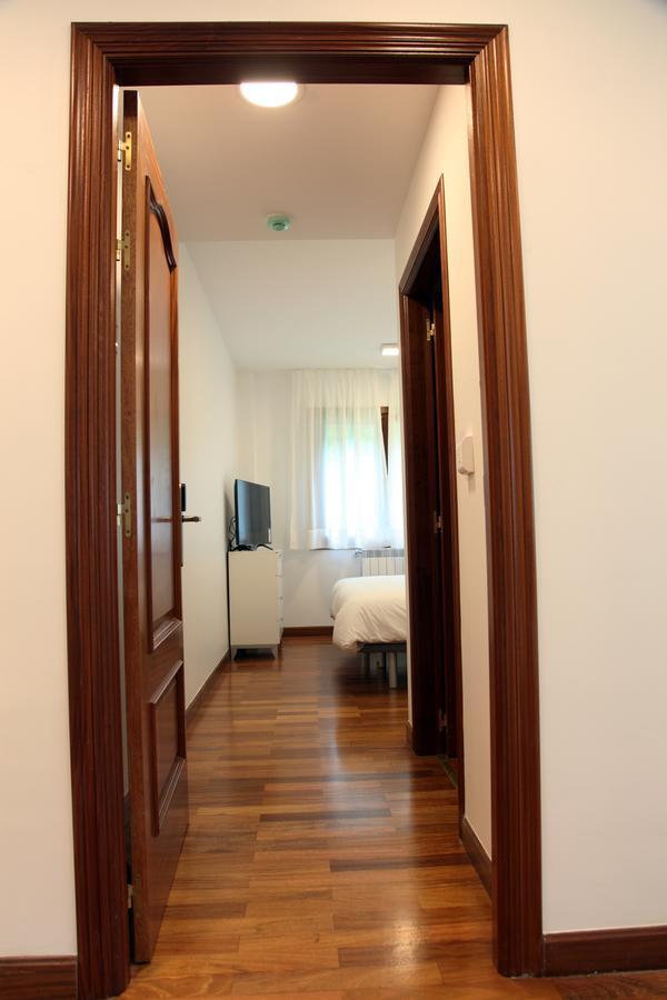 Txikierdi Alde Auto Check-In Hotel Oiartzun Bagian luar foto