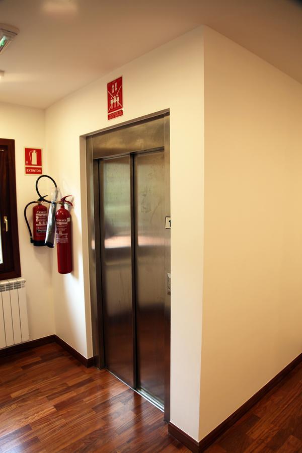 Txikierdi Alde Auto Check-In Hotel Oiartzun Bagian luar foto