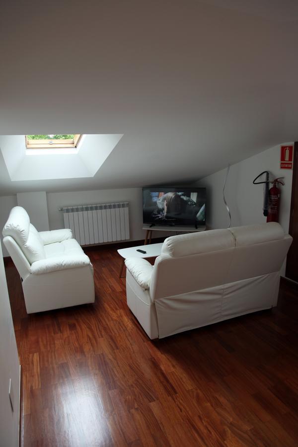 Txikierdi Alde Auto Check-In Hotel Oiartzun Bagian luar foto