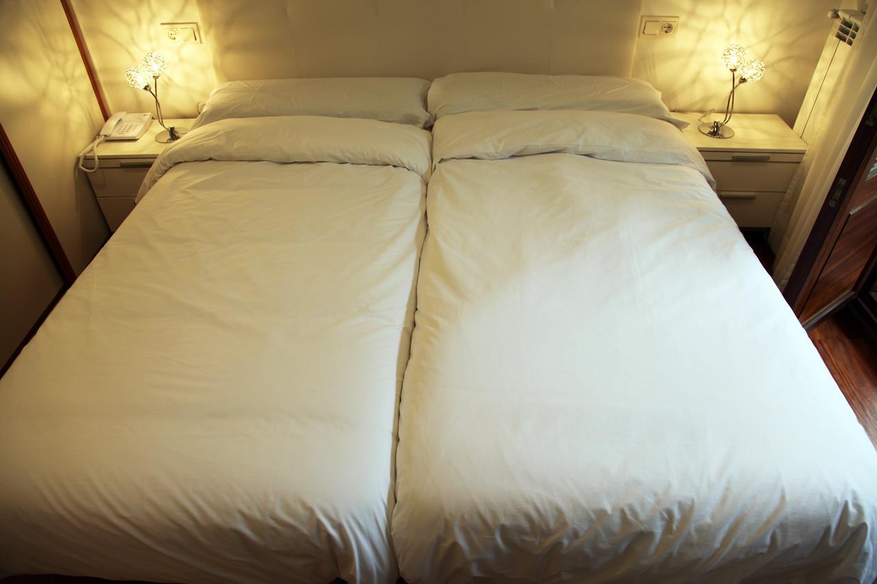 Txikierdi Alde Auto Check-In Hotel Oiartzun Bagian luar foto