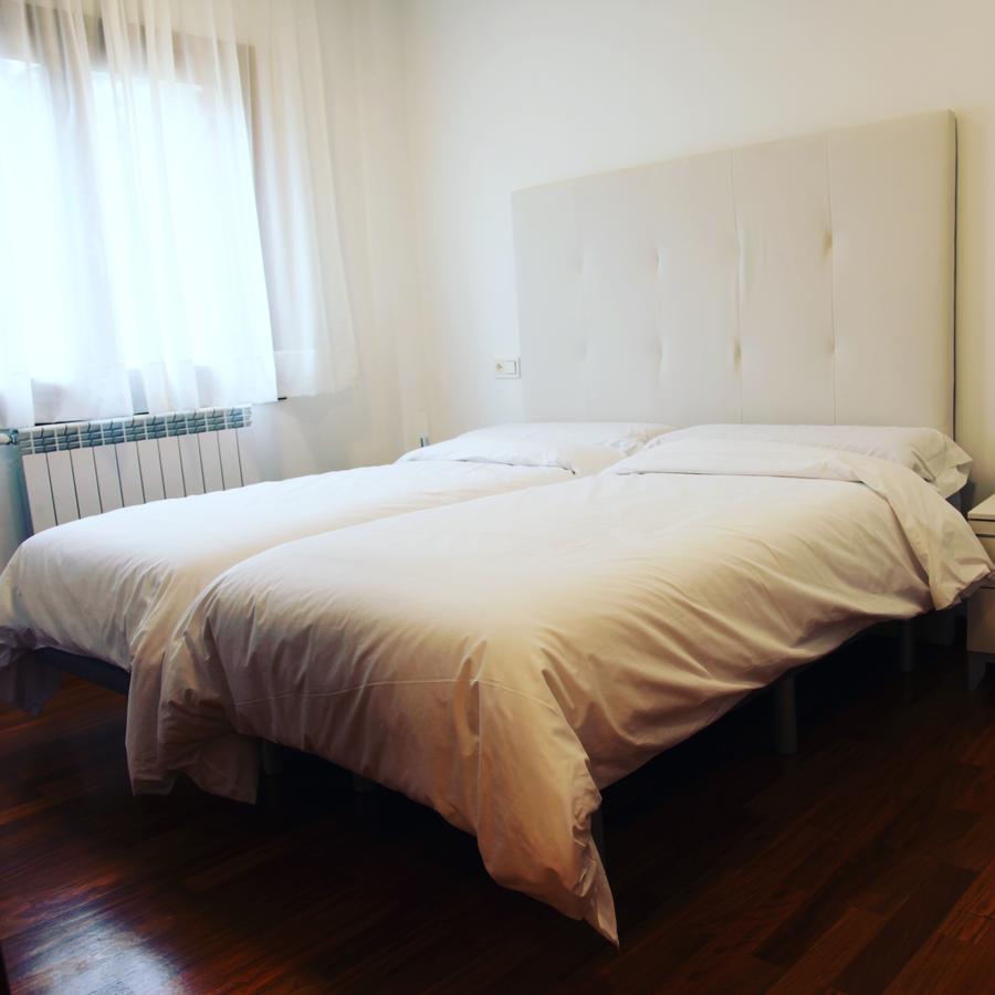 Txikierdi Alde Auto Check-In Hotel Oiartzun Bagian luar foto