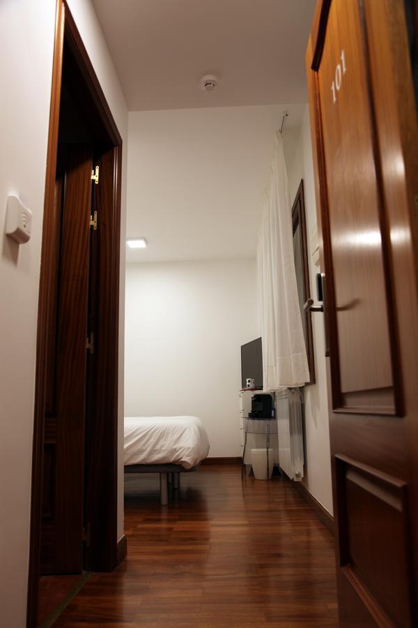 Txikierdi Alde Auto Check-In Hotel Oiartzun Bagian luar foto