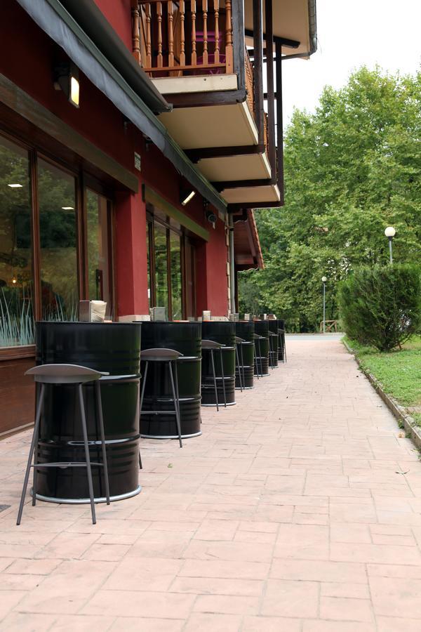 Txikierdi Alde Auto Check-In Hotel Oiartzun Bagian luar foto