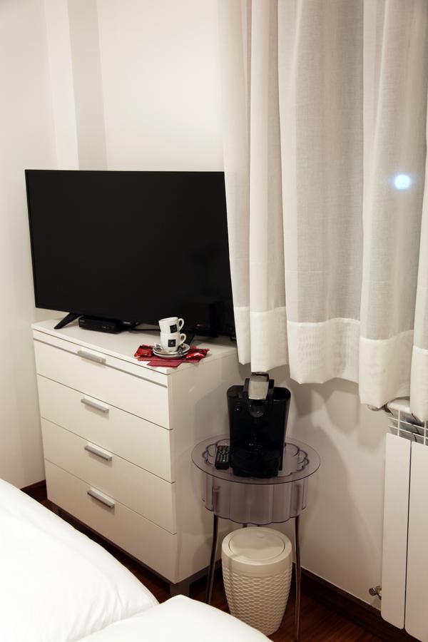 Txikierdi Alde Auto Check-In Hotel Oiartzun Bagian luar foto